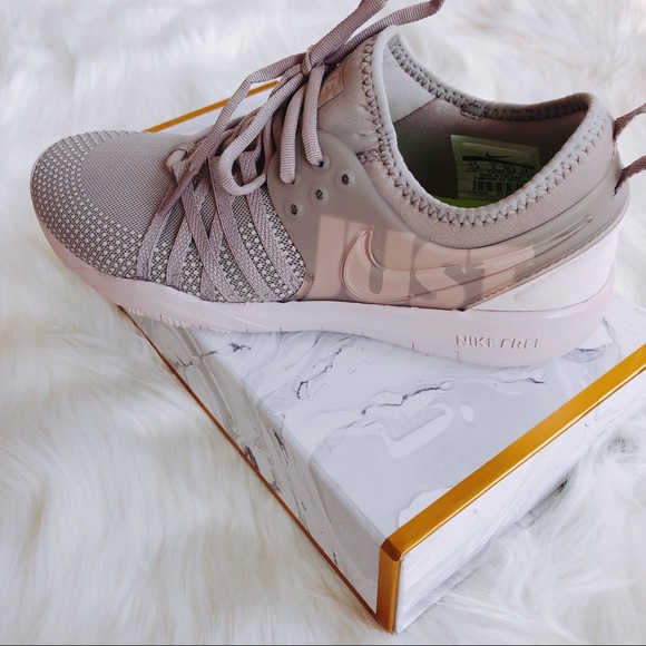 Nike Free TR 7 Premium - Picture 6 of 8